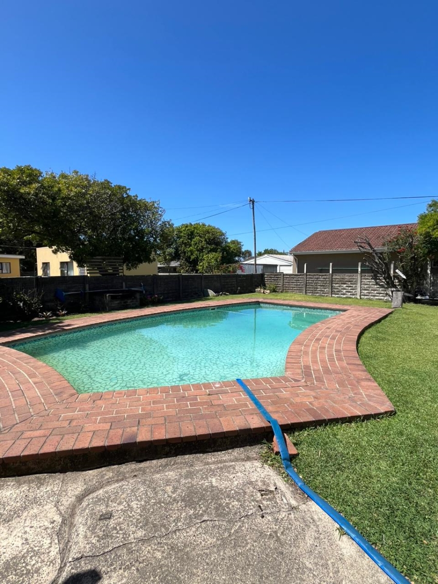 3 Bedroom Property for Sale in Gonubie Eastern Cape
